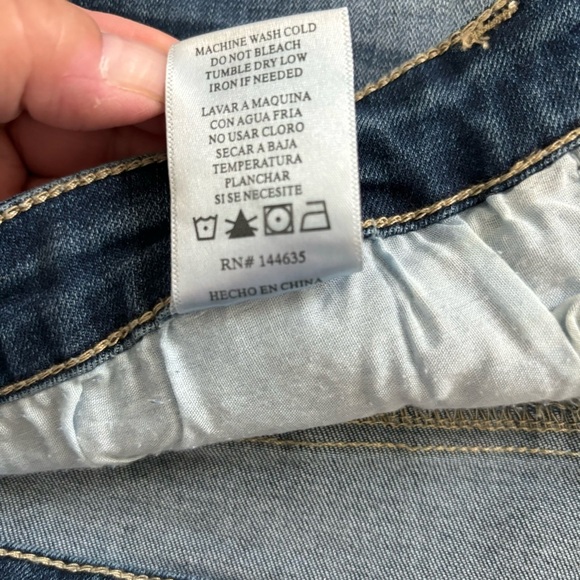 KanCan Denim Released Hem Mini Skirt Size 13/30 - Picture 6 of 9